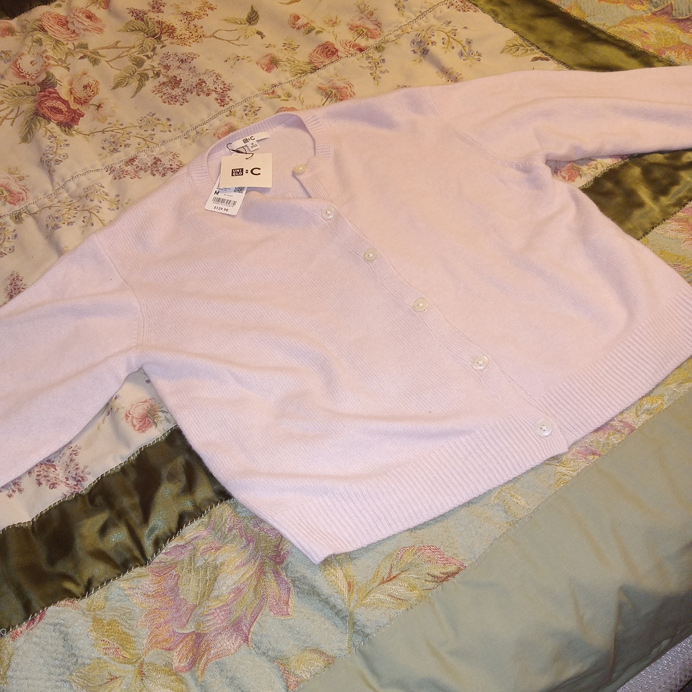 100% Cashmere Light Pink Cardigan Sweater